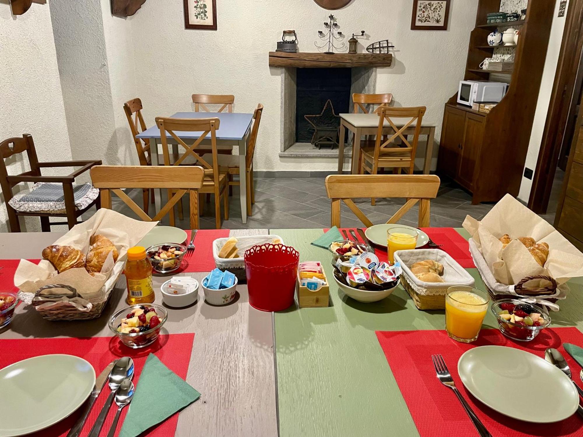 B&B Il Castellaccio - Albavilla Luaran gambar