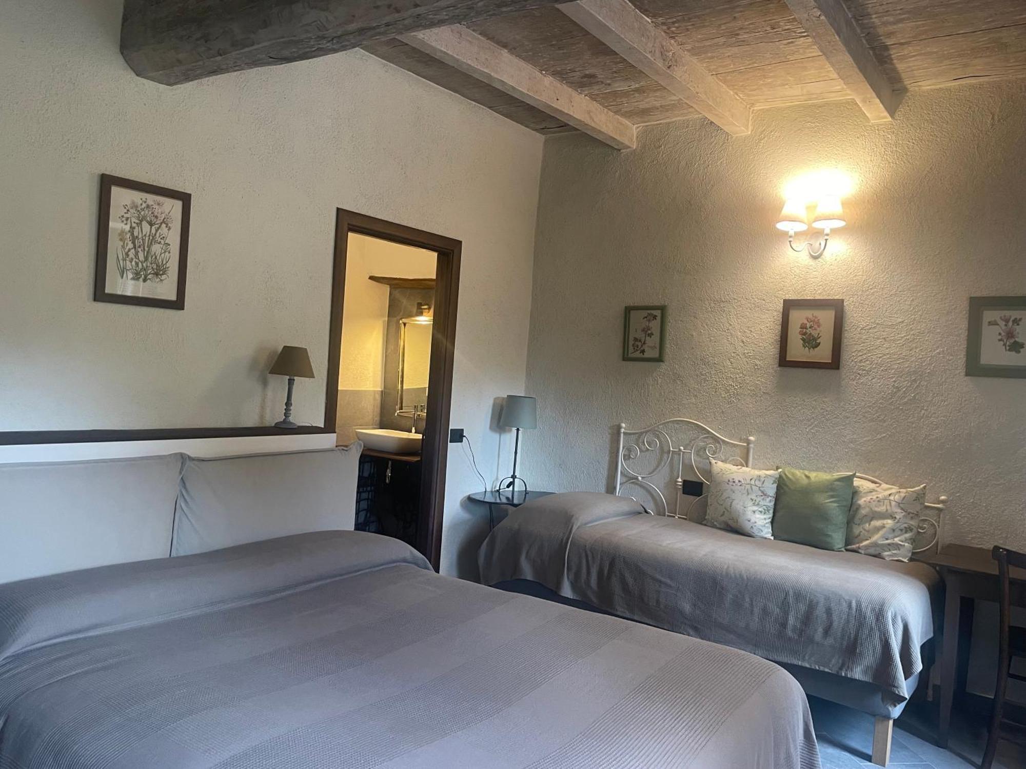 B&B Il Castellaccio - Albavilla Bilik gambar