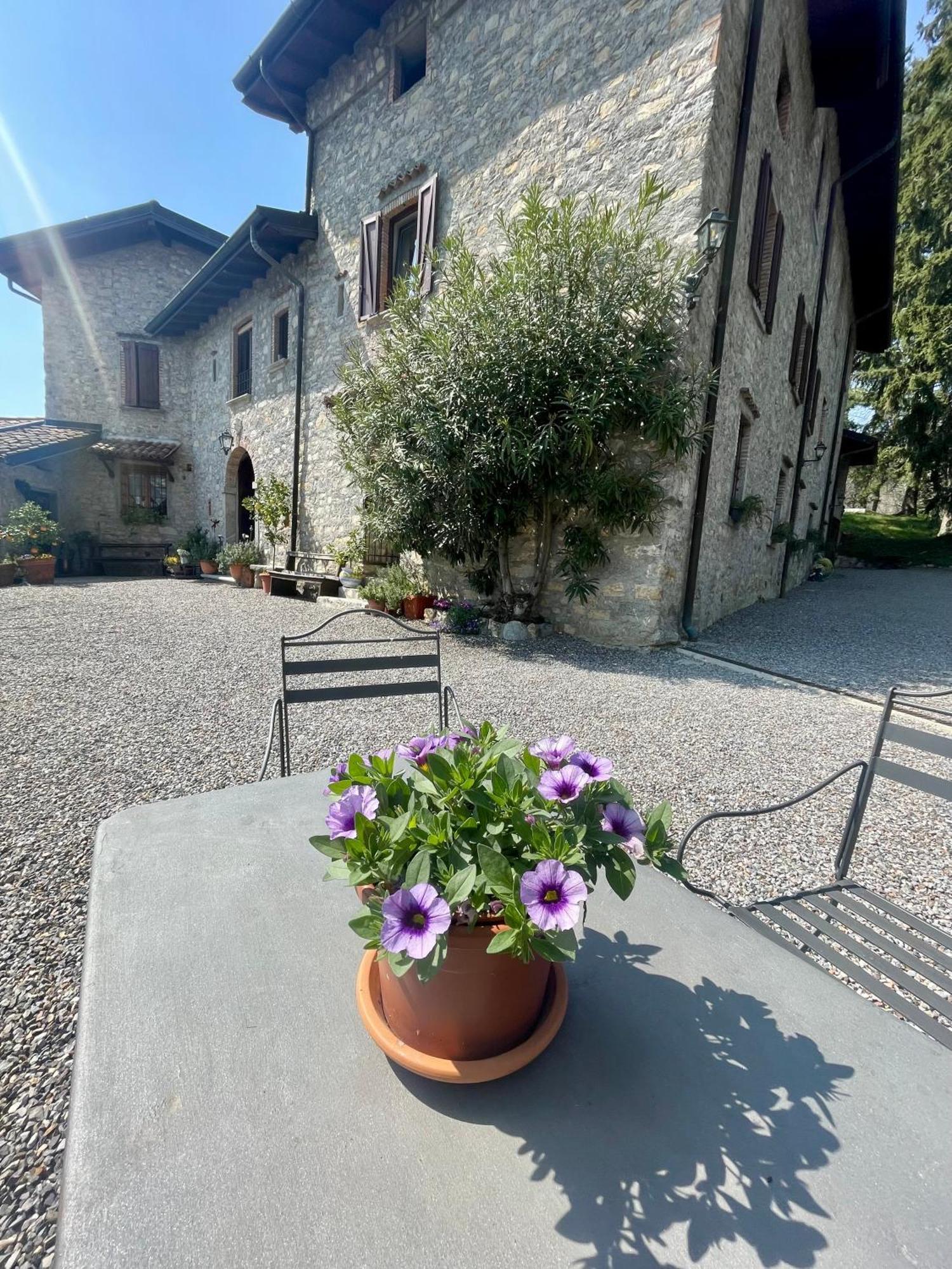 B&B Il Castellaccio - Albavilla Luaran gambar